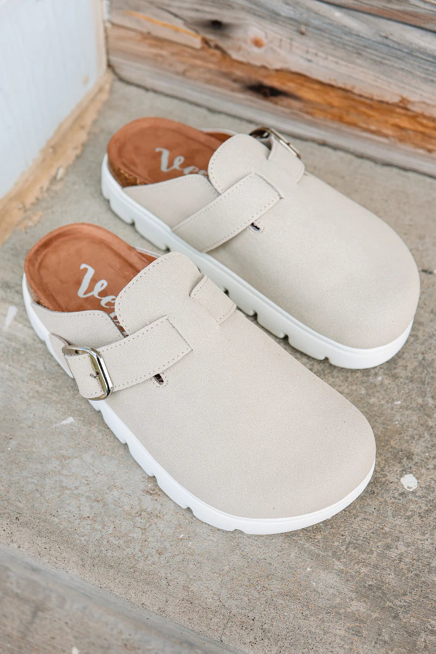 Rilee Platform Clogs