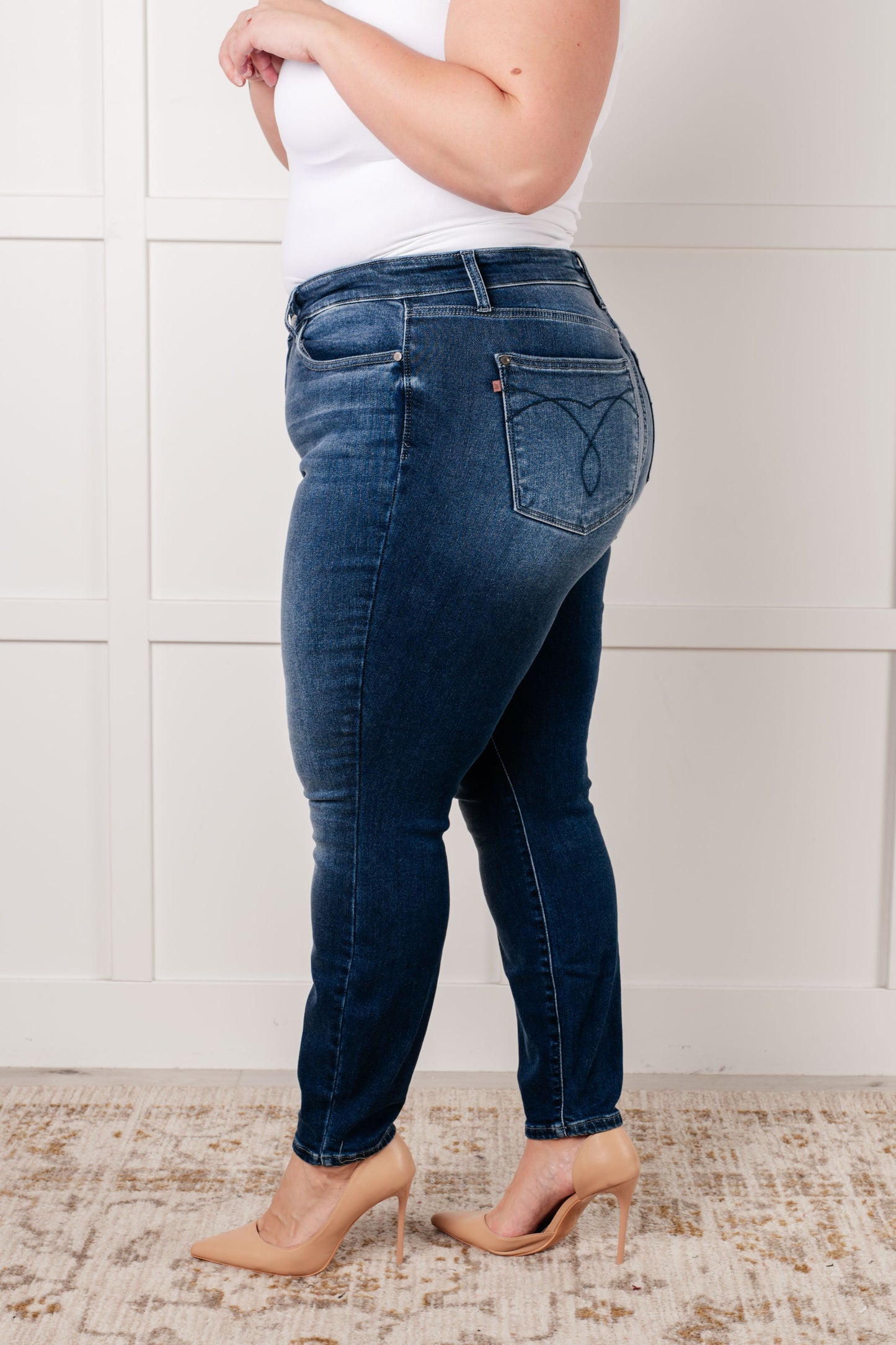 Skylar Mid Rise Skinny Jean