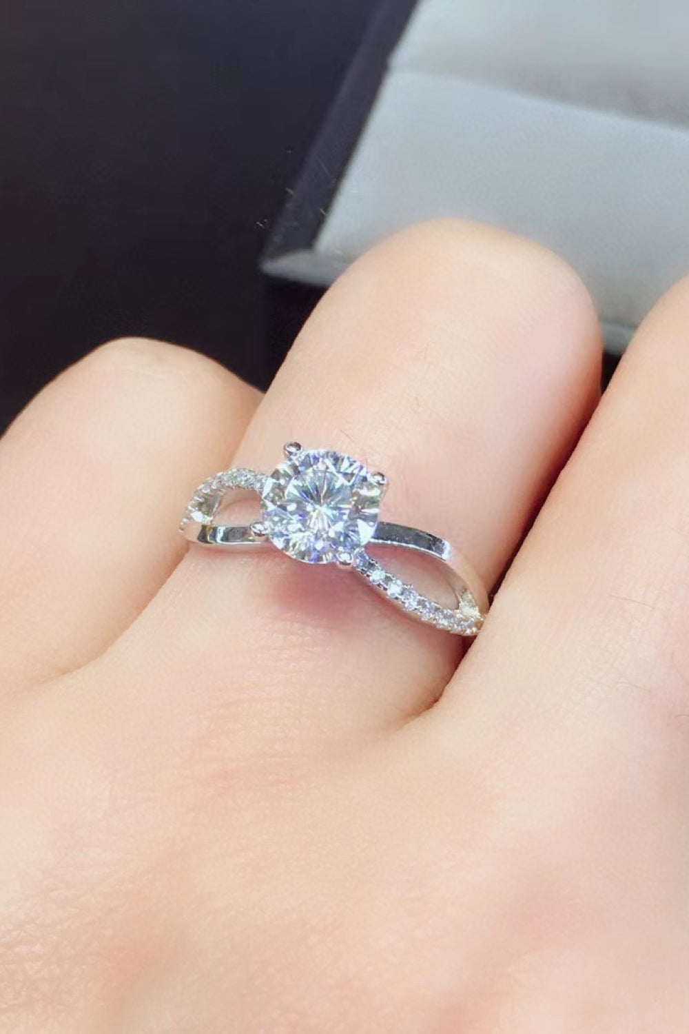 2 Carat Moissanite Crisscross Ring