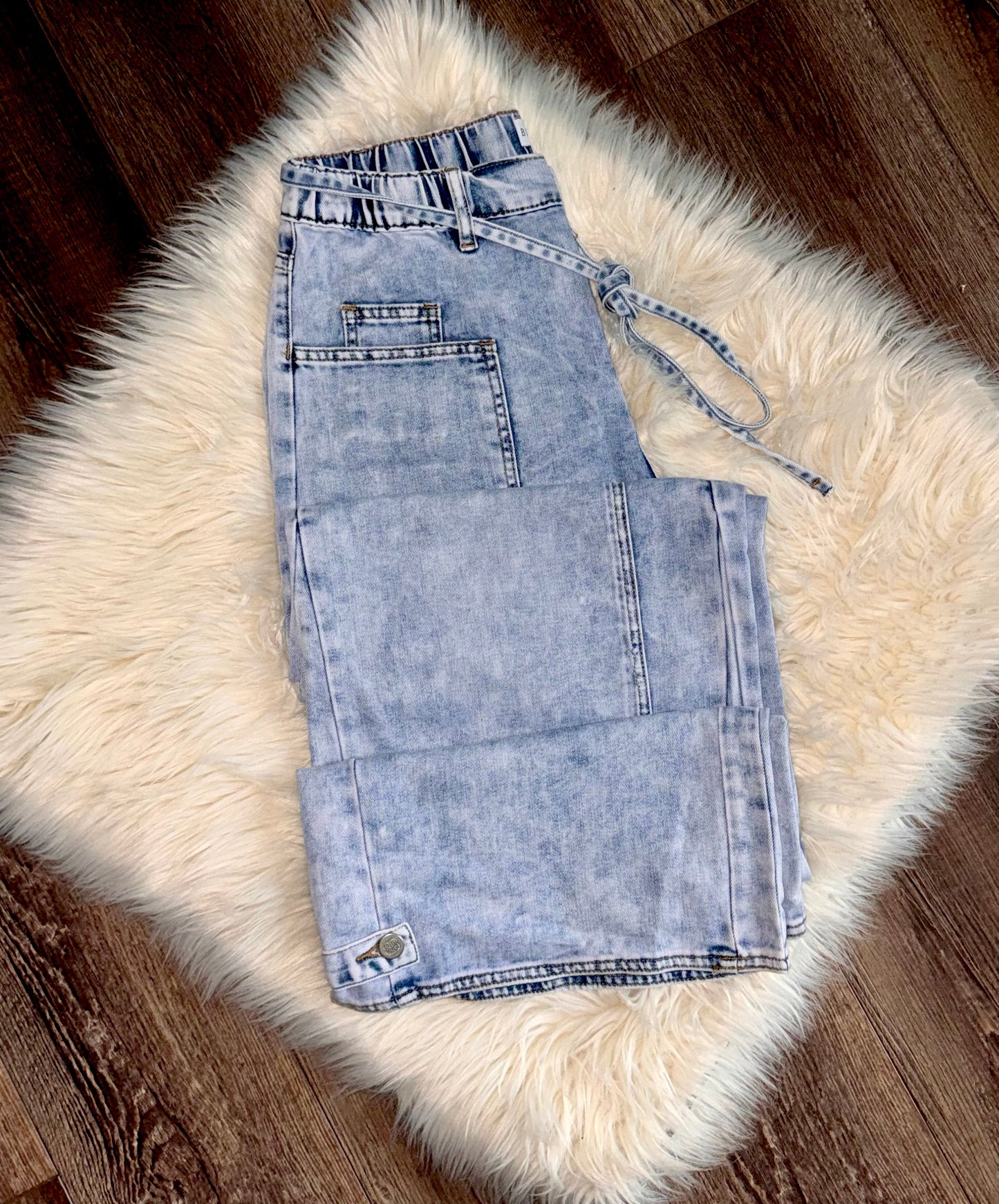 Jovie Wide Leg Jeans