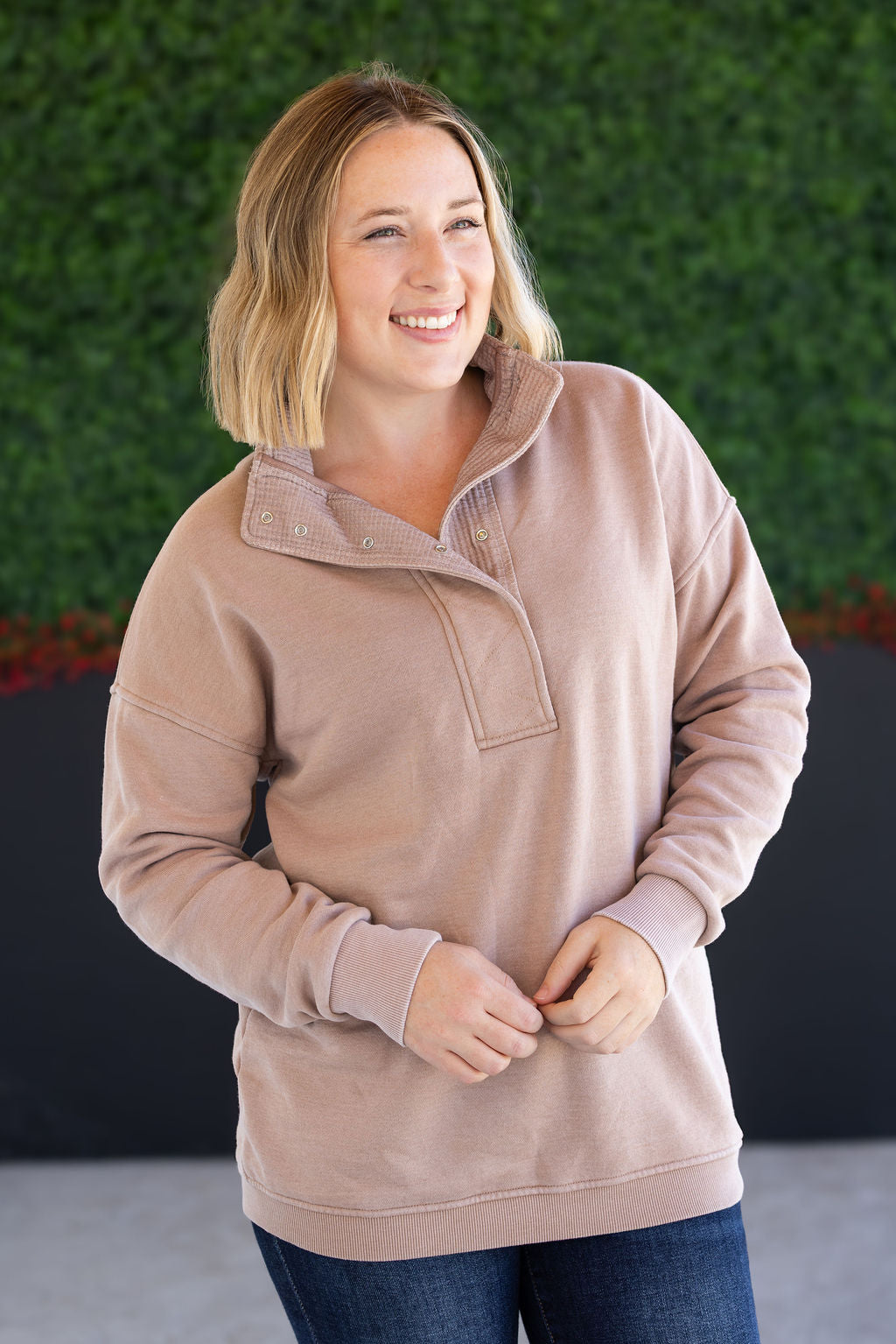 Vintage Wash Snap Pullover - Tan