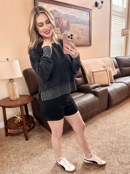 Black Aurora Weekender Judy Blue Shorts With Double Rolled Cuff