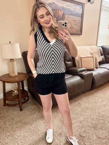 Black Aurora Weekender Judy Blue Shorts With Double Rolled Cuff