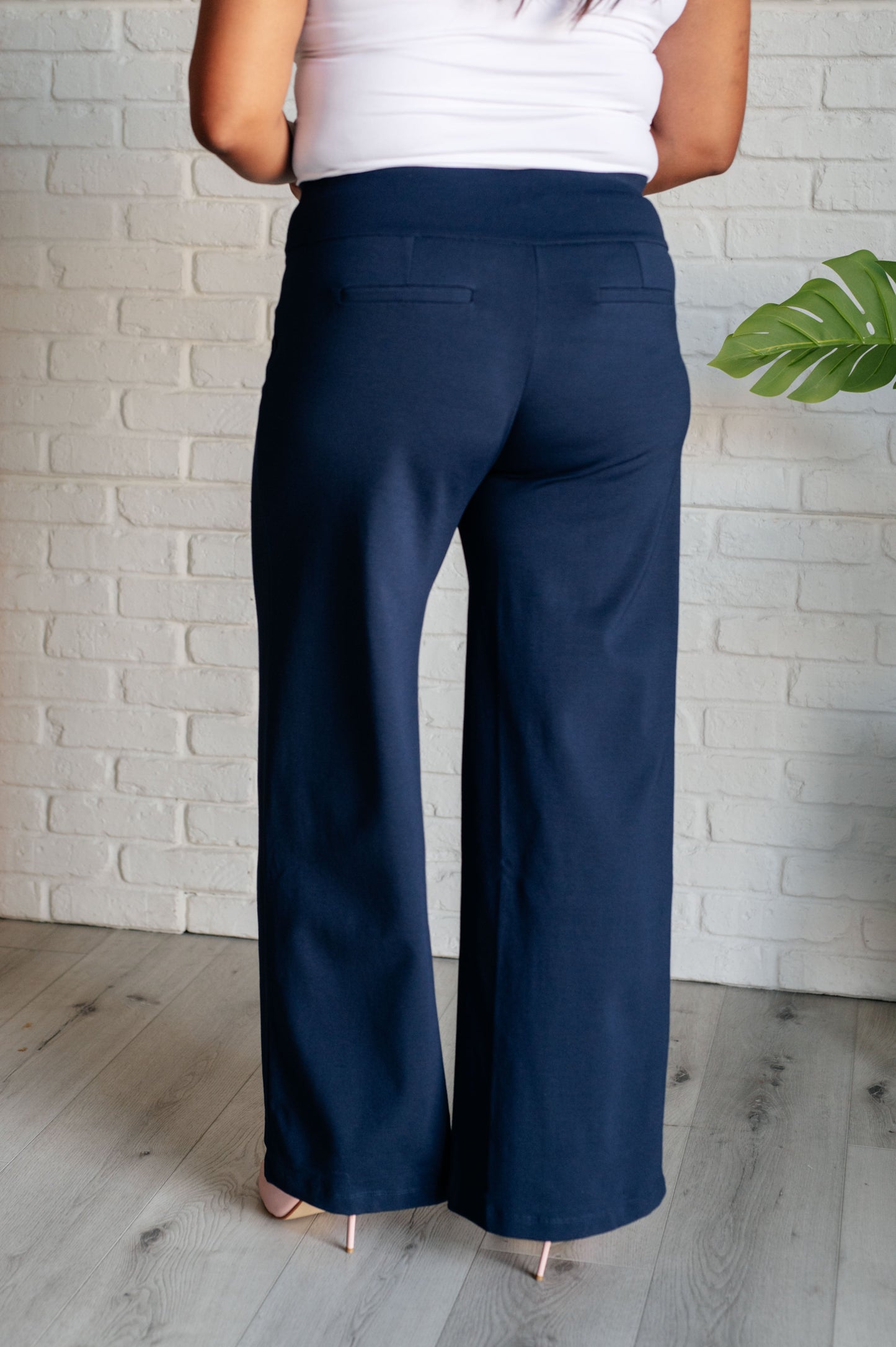 Magic Wide Leg Pants in Navy