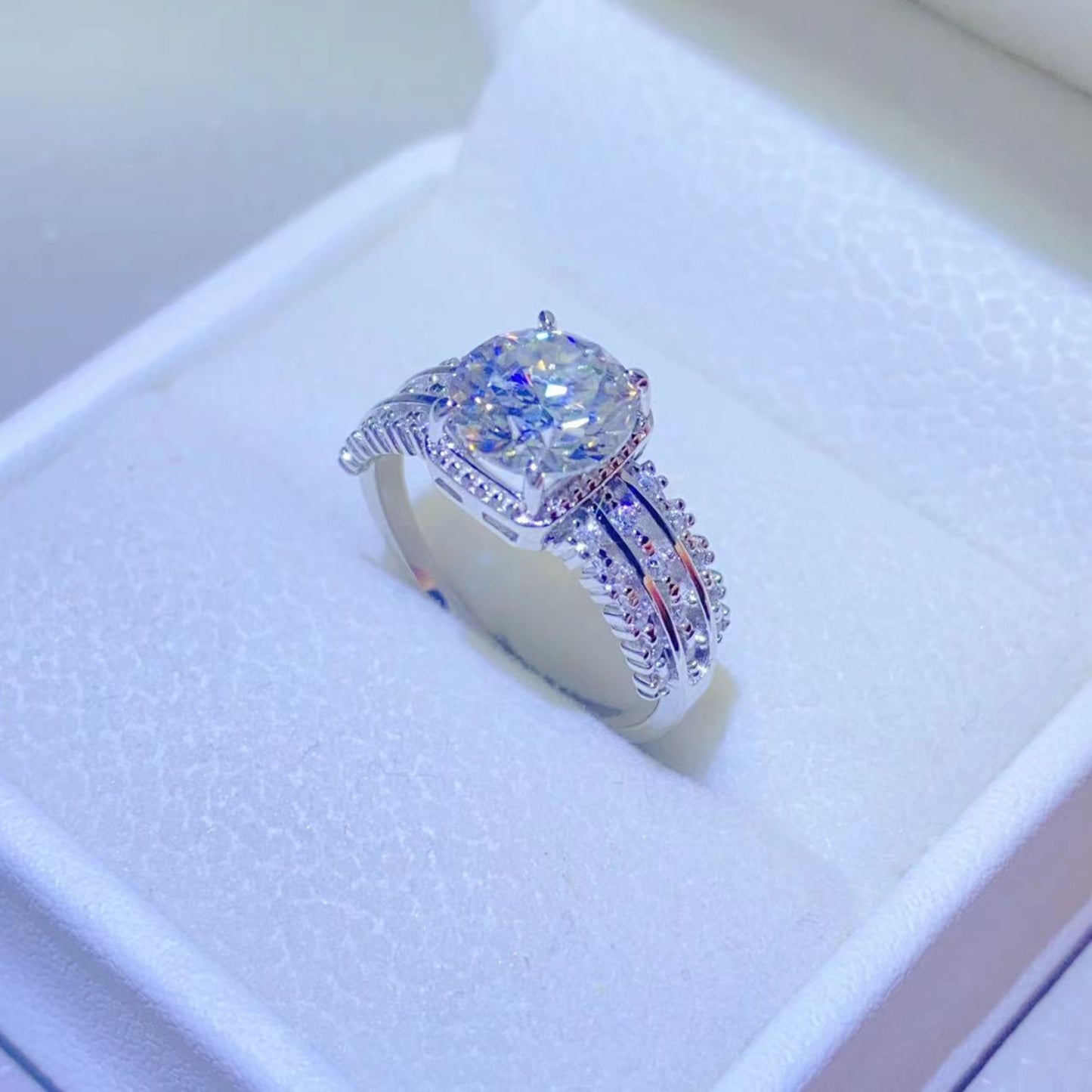 2 Carat Moissanite Ring