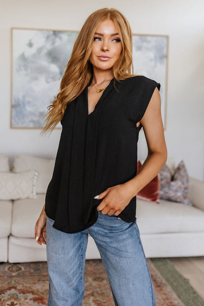 Elevate Everyday Blouse in Black