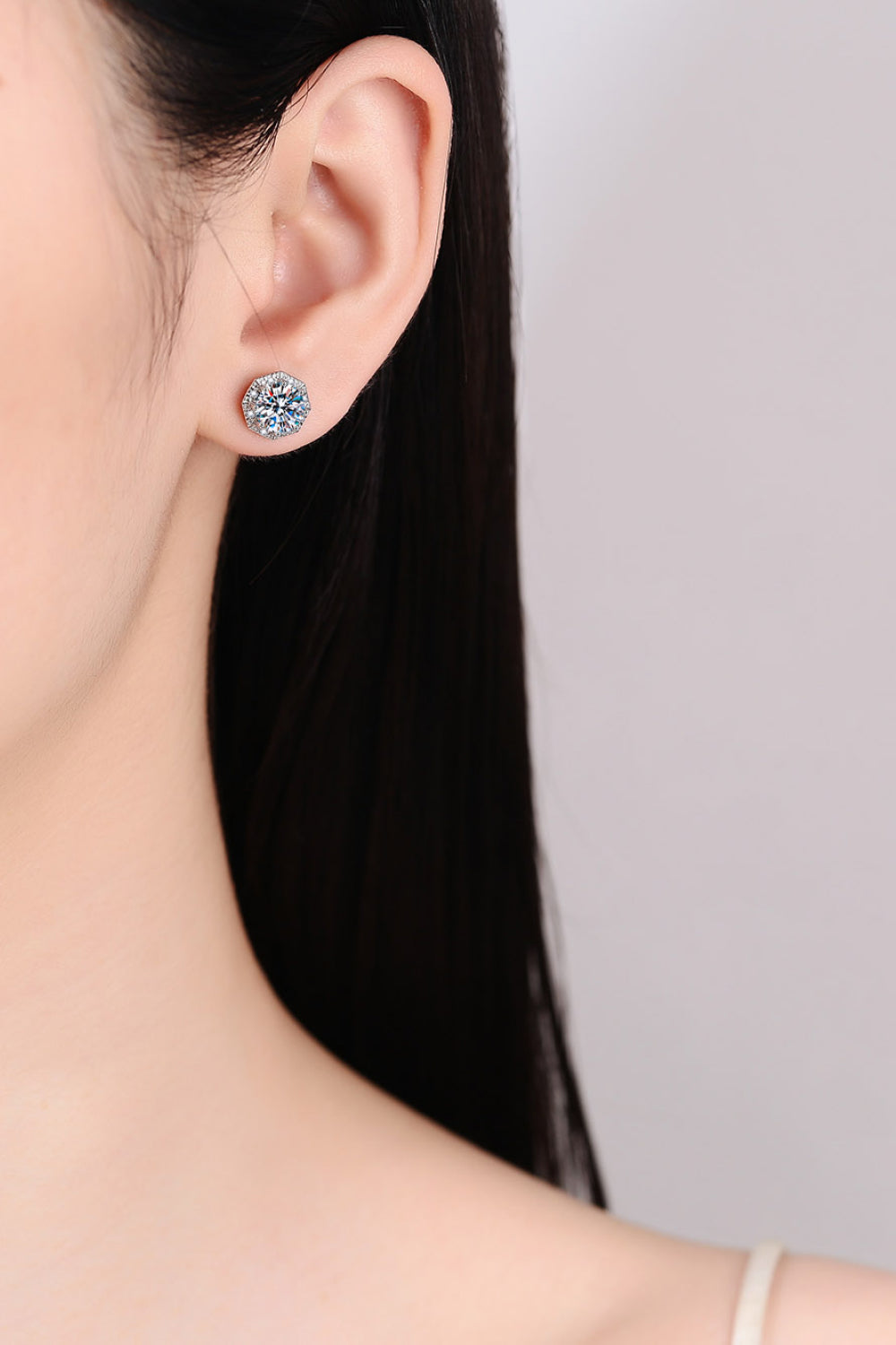 1 Carat Moissanite Stud Earrings